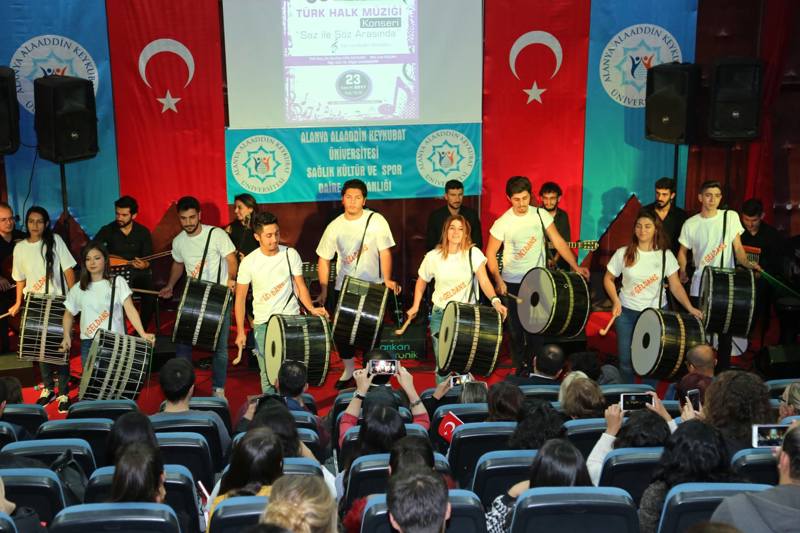 Geleneksel ve Modern Dans Kulübünden Saz ile Söz Arasında Bir Sevdadır Türküler...