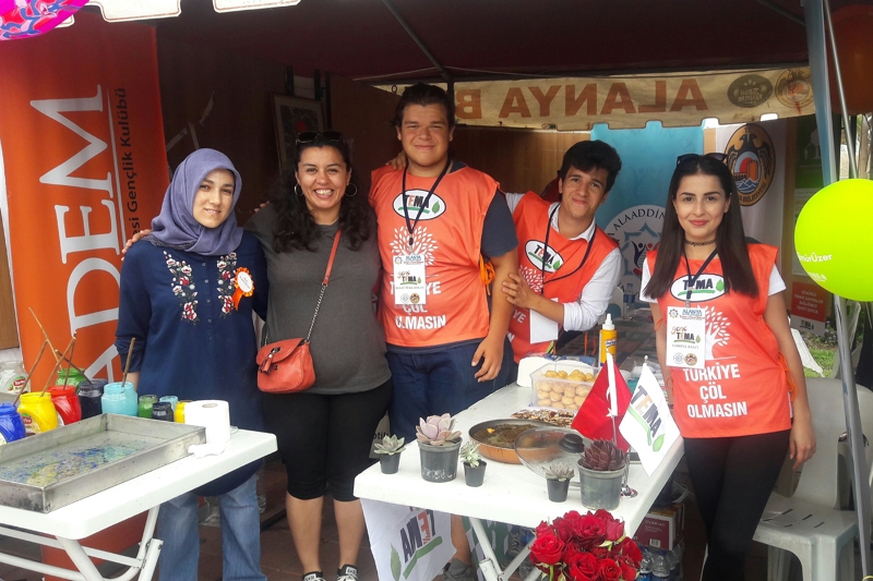 ALANYA 17.ULUSLARARASI TURİZM VE SANAT FESTİVALİNDE ALKÜ’LÜ ÖĞRENCİLERDE YER ALDI.