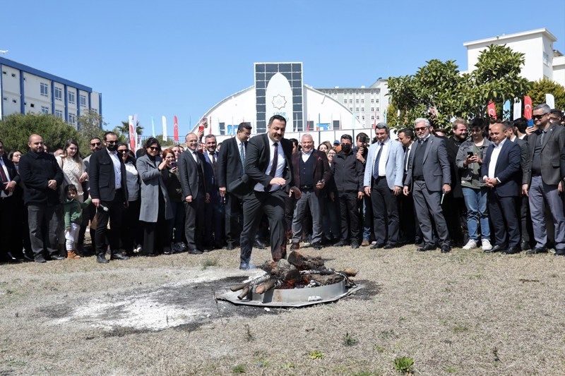 ALKÜ’DE NEVRUZ COŞKUSU