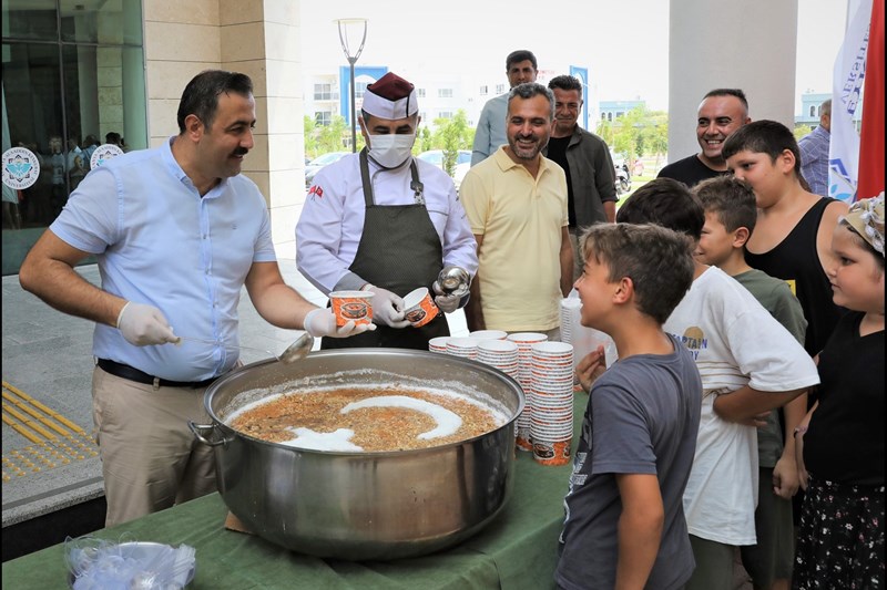 ALKÜ’DE AŞURE İKRAMI